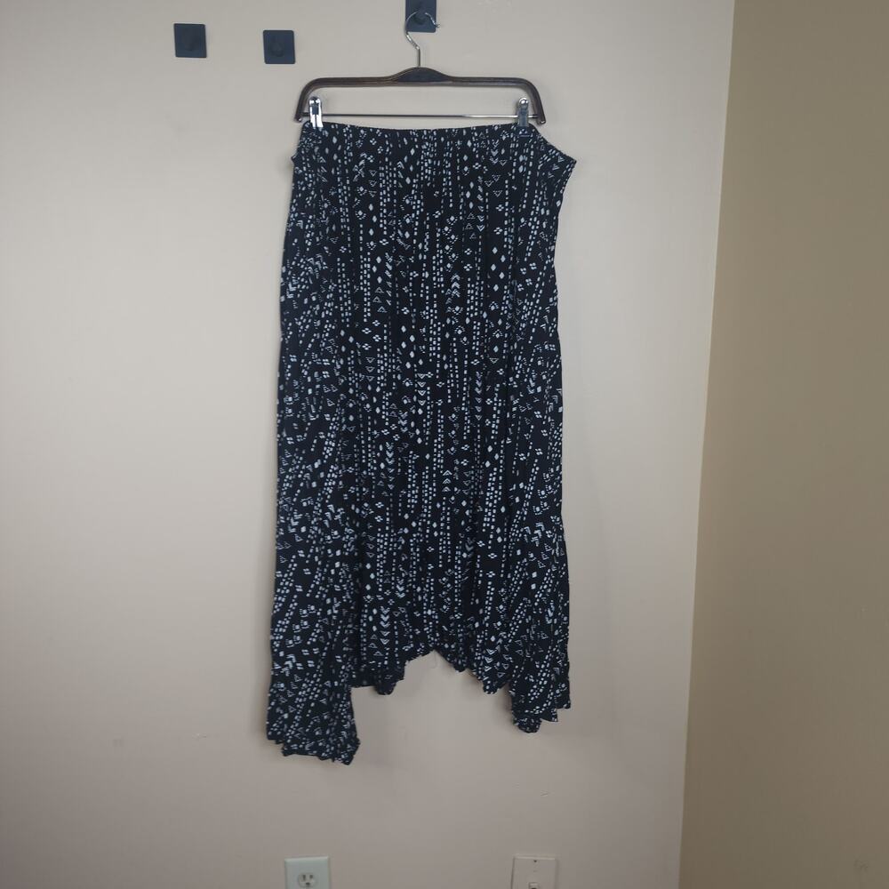 Woman Within Pull-on Elastic Waist Maxi Skirt in Black White Print Size 30W